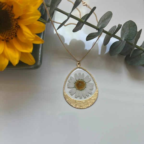 Real Daisy Necklace, Handmade jewelry with flowers – Smile with Flower